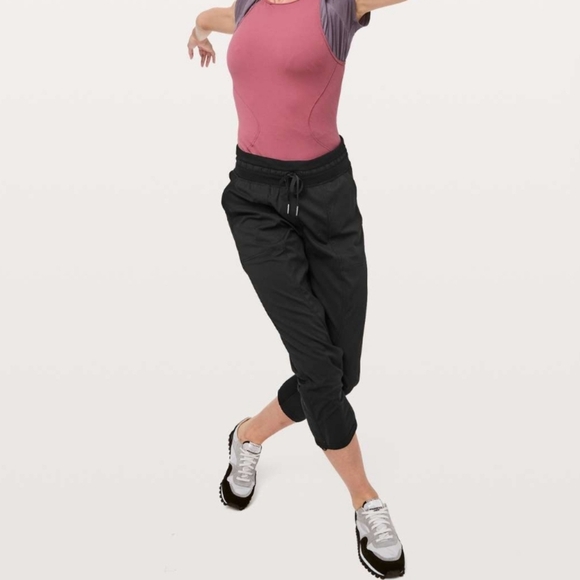 Lululemon Dance Studio Crop 25" Pants in Black with Cinchable Hems 2 - Picture 16 of 16